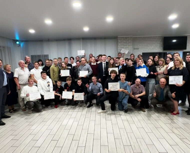 В Полоцком регионе дружно отмечают День машиностроителя. Видеопоздравления!