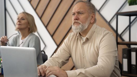 Бесплатная программа наставничества (менторства) для людей старше 50 лет